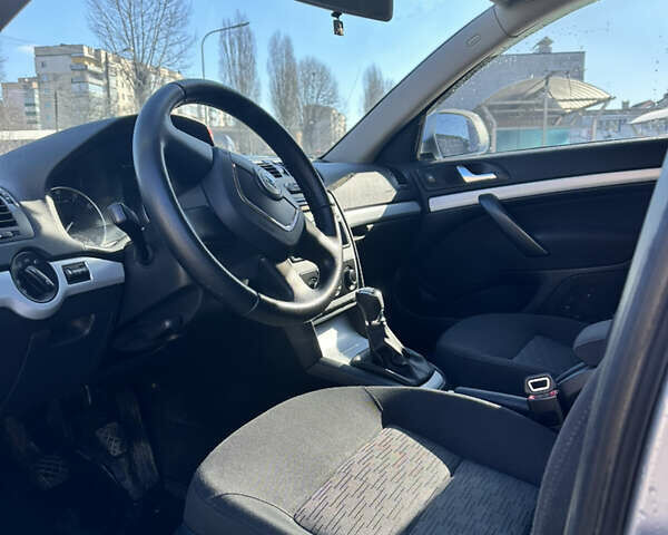 Серый Шкода Октавия, объемом двигателя 1.4 л и пробегом 208 тыс. км за 6800 $, фото 4 на Automoto.ua