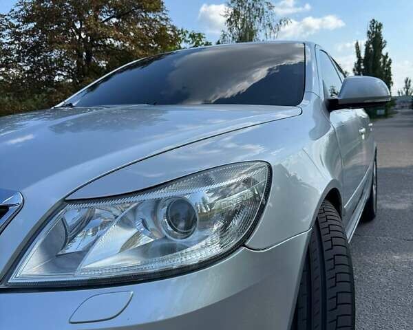Сірий Шкода Октавія, об'ємом двигуна 1.8 л та пробігом 221 тис. км за 8000 $, фото 6 на Automoto.ua