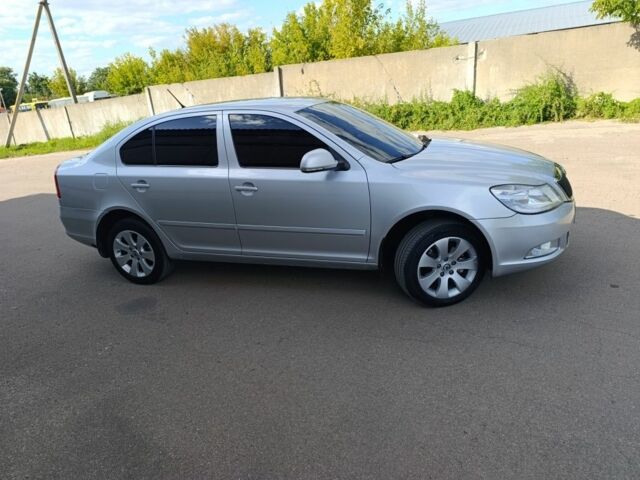 Серый Шкода Октавия, объемом двигателя 1.6 л и пробегом 330 тыс. км за 6999 $, фото 3 на Automoto.ua