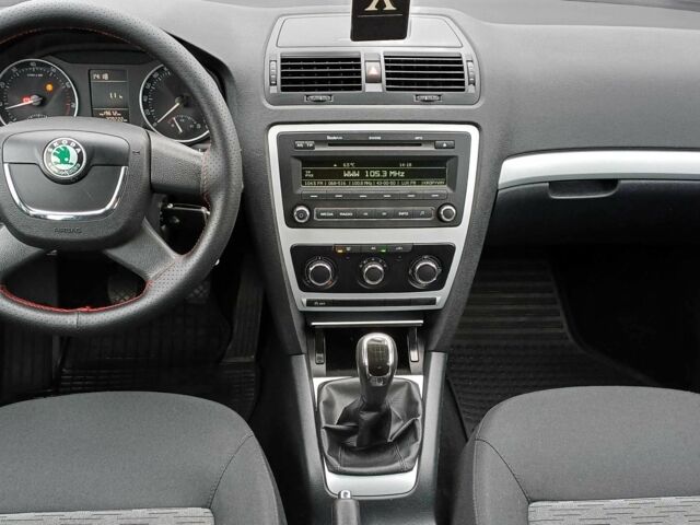 Сірий Шкода Октавія, об'ємом двигуна 1.4 л та пробігом 209 тис. км за 7800 $, фото 12 на Automoto.ua