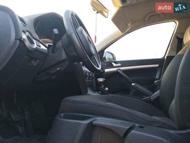Серый Шкода Октавия, объемом двигателя 1.8 л и пробегом 137 тыс. км за 7850 $, фото 2 на Automoto.ua