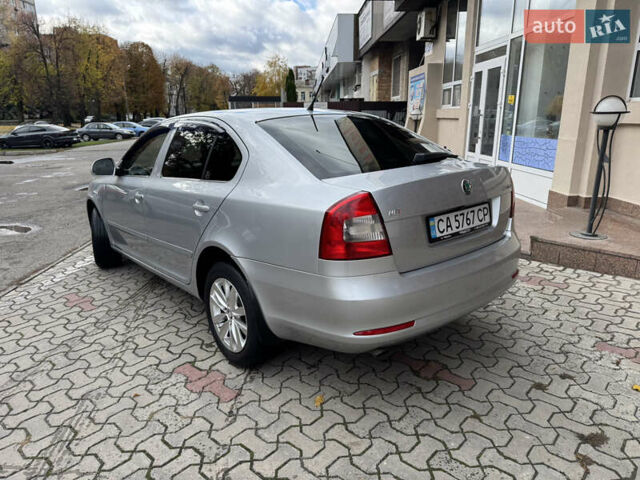 Шкода Октавия 2011 в Черкассах на Automoto.ua Серый Шкода Октавия, объемом двигателя 1.6 л и пробегом 183 тыс. км за 8700 $, фото 8 на Automoto.ua