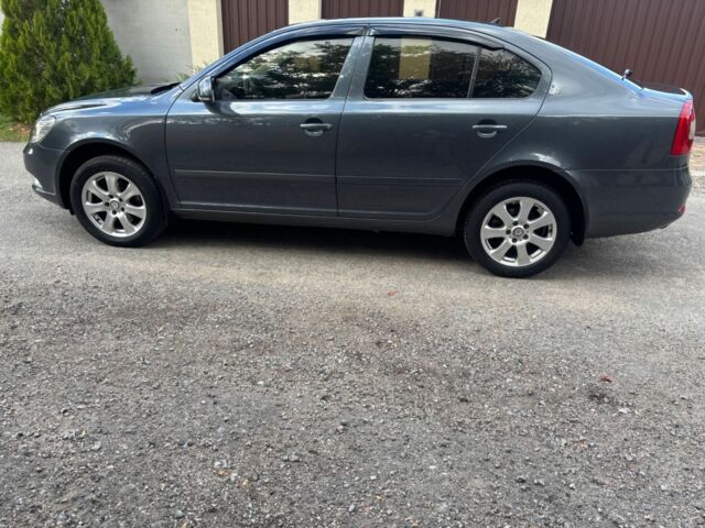 Серый Шкода Октавия, объемом двигателя 1.8 л и пробегом 180 тыс. км за 7100 $, фото 2 на Automoto.ua