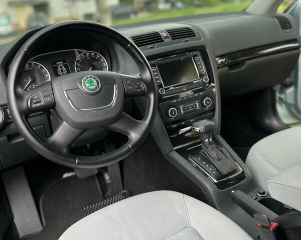 Сірий Шкода Октавія, об'ємом двигуна 1.97 л та пробігом 273 тис. км за 10799 $, фото 71 на Automoto.ua