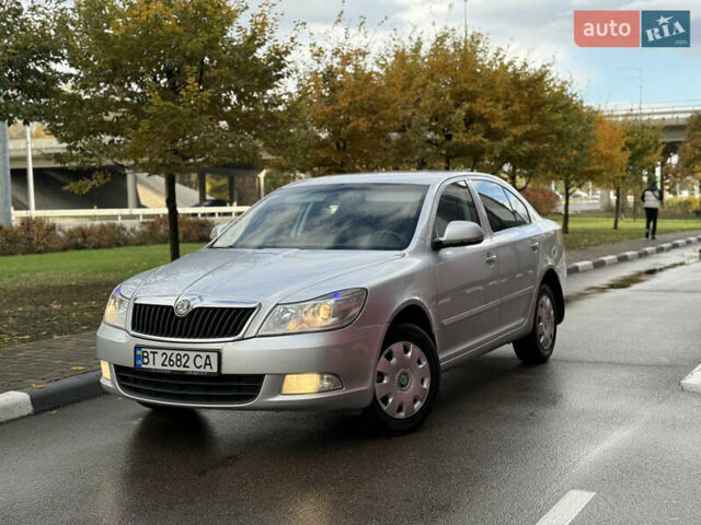 Серый Шкода Октавия, объемом двигателя 1.8 л и пробегом 190 тыс. км за 7100 $, фото 1 на Automoto.ua