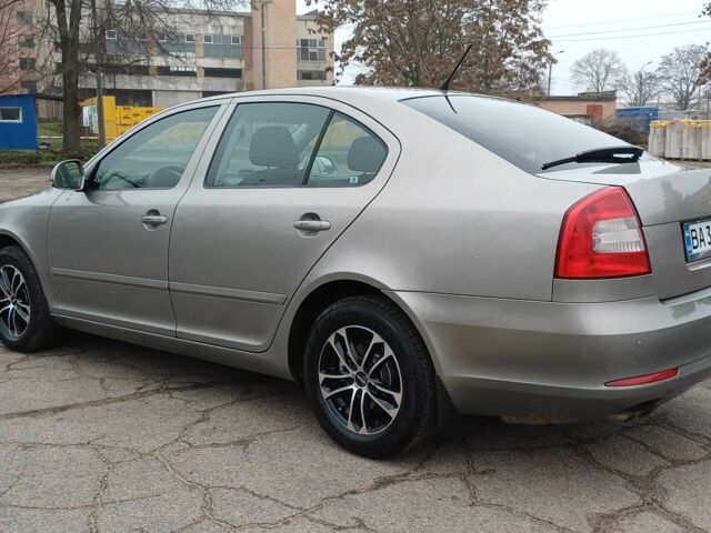 Сірий Шкода Октавія, об'ємом двигуна 1.4 л та пробігом 209 тис. км за 7800 $, фото 5 на Automoto.ua