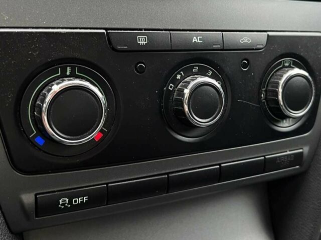 Сірий Шкода Октавія, об'ємом двигуна 1.4 л та пробігом 219 тис. км за 6999 $, фото 12 на Automoto.ua