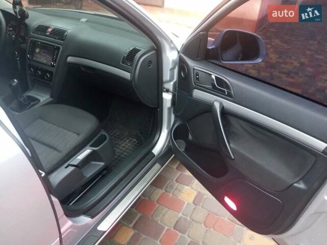 Серый Шкода Октавия, объемом двигателя 1.6 л и пробегом 193 тыс. км за 8700 $, фото 11 на Automoto.ua