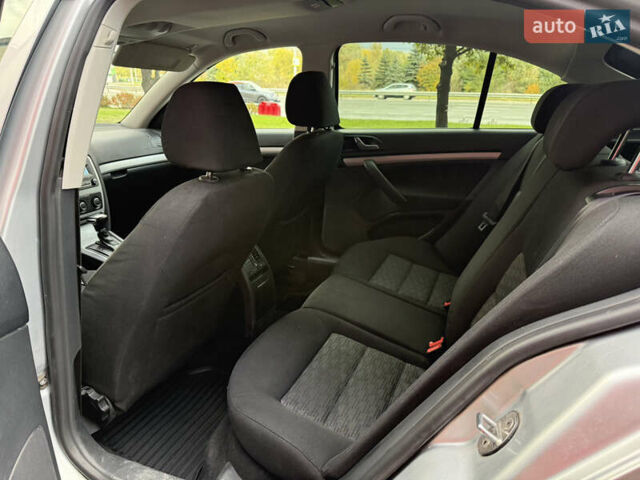 Серый Шкода Октавия, объемом двигателя 1.8 л и пробегом 190 тыс. км за 7100 $, фото 18 на Automoto.ua