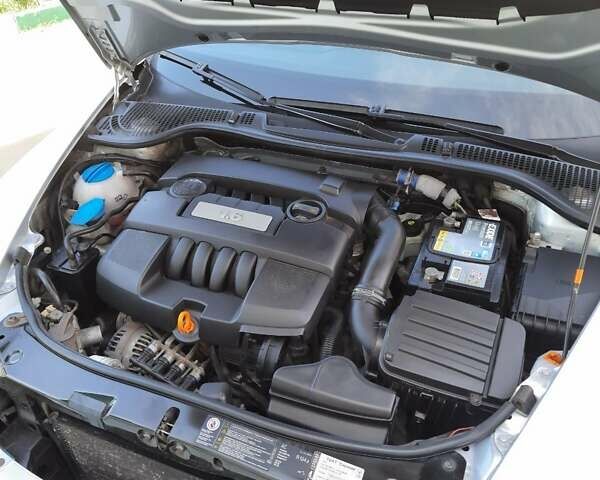 Сірий Шкода Октавія, об'ємом двигуна 1.6 л та пробігом 217 тис. км за 7800 $, фото 6 на Automoto.ua