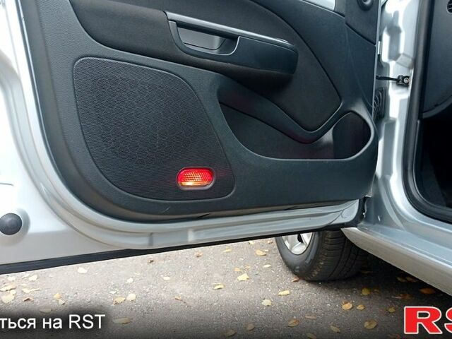 Серый Шкода Октавия, объемом двигателя 1.6 л и пробегом 168 тыс. км за 8100 $, фото 9 на Automoto.ua