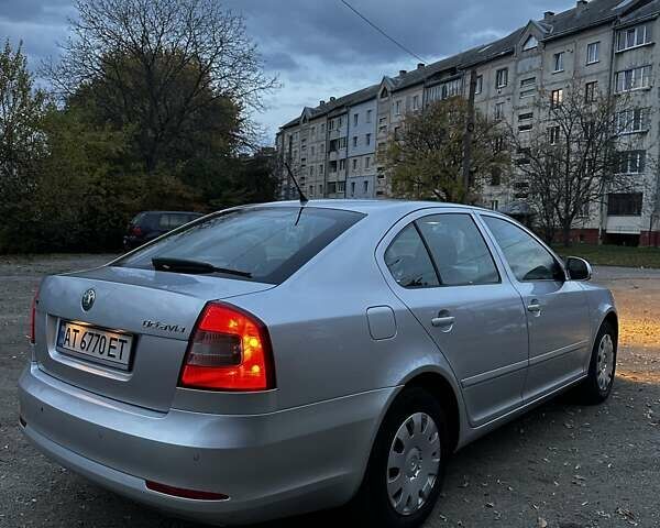 Шкода Октавия 2011 в Надворной на Automoto.ua Серый Шкода Октавия, объемом двигателя 1.6 л и пробегом 202 тыс. км за 6950 $, фото 12 на Automoto.ua