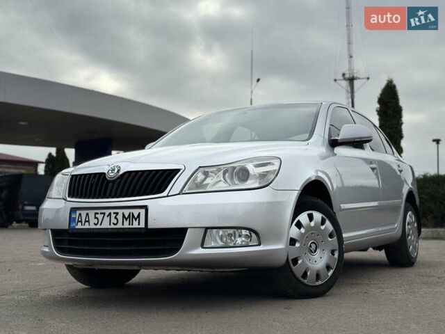 Серый Шкода Октавия, объемом двигателя 1.8 л и пробегом 166 тыс. км за 7300 $, фото 2 на Automoto.ua