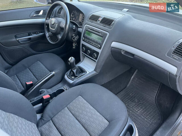 Сірий Шкода Октавія, об'ємом двигуна 1.8 л та пробігом 215 тис. км за 6350 $, фото 9 на Automoto.ua