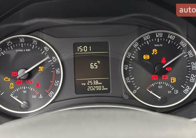 Сірий Шкода Октавія, об'ємом двигуна 1.6 л та пробігом 202 тис. км за 7700 $, фото 12 на Automoto.ua