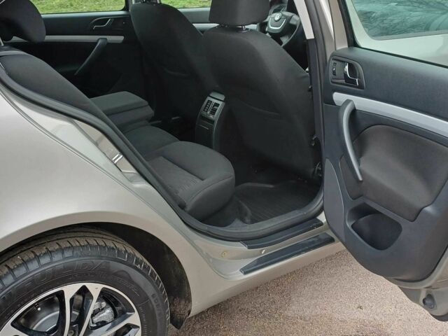 Сірий Шкода Октавія, об'ємом двигуна 1.4 л та пробігом 209 тис. км за 7800 $, фото 8 на Automoto.ua