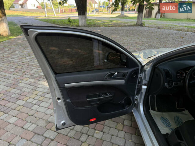 Сірий Шкода Октавія, об'ємом двигуна 2 л та пробігом 254 тис. км за 8400 $, фото 46 на Automoto.ua