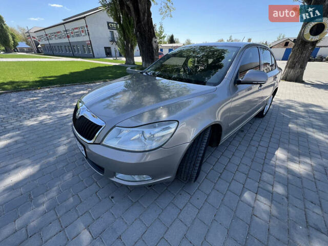 Серый Шкода Октавия, объемом двигателя 1.6 л и пробегом 317 тыс. км за 8200 $, фото 4 на Automoto.ua