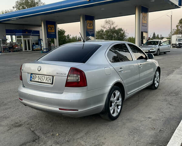 Сірий Шкода Октавія, об'ємом двигуна 1.6 л та пробігом 300 тис. км за 6999 $, фото 3 на Automoto.ua