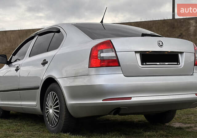 Сірий Шкода Октавія, об'ємом двигуна 1.6 л та пробігом 202 тис. км за 7700 $, фото 4 на Automoto.ua