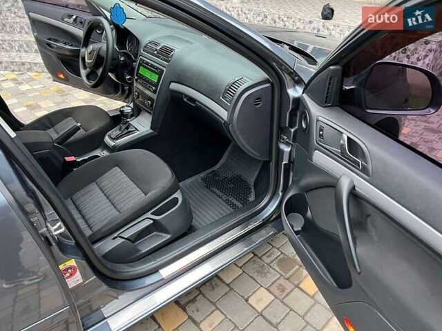 Серый Шкода Октавия, объемом двигателя 1.8 л и пробегом 137 тыс. км за 8300 $, фото 23 на Automoto.ua