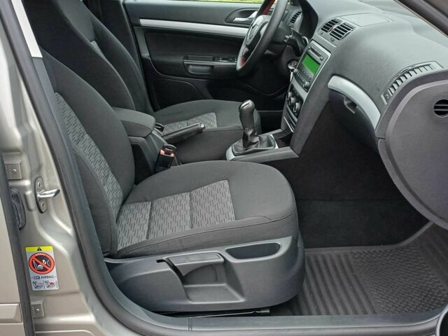 Сірий Шкода Октавія, об'ємом двигуна 1.4 л та пробігом 209 тис. км за 7800 $, фото 10 на Automoto.ua