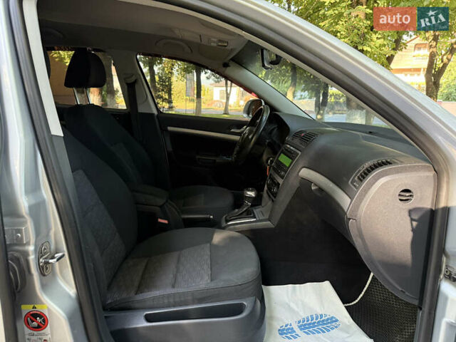 Сірий Шкода Октавія, об'ємом двигуна 2 л та пробігом 254 тис. км за 8400 $, фото 41 на Automoto.ua