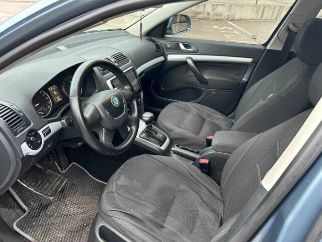 Сірий Шкода Октавія, об'ємом двигуна 2 л та пробігом 219 тис. км за 8900 $, фото 5 на Automoto.ua