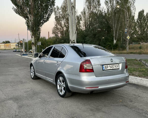 Сірий Шкода Октавія, об'ємом двигуна 1.6 л та пробігом 300 тис. км за 6999 $, фото 4 на Automoto.ua
