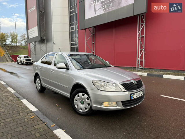 Серый Шкода Октавия, объемом двигателя 1.8 л и пробегом 190 тыс. км за 7100 $, фото 7 на Automoto.ua