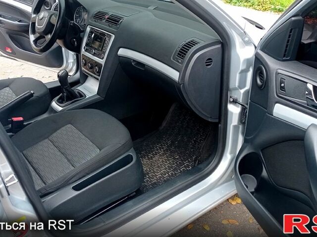 Серый Шкода Октавия, объемом двигателя 1.6 л и пробегом 168 тыс. км за 8100 $, фото 7 на Automoto.ua