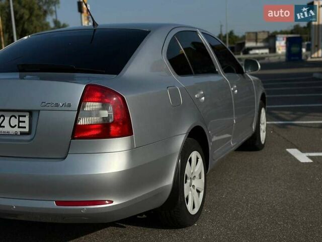 Сірий Шкода Октавія, об'ємом двигуна 1.8 л та пробігом 265 тис. км за 7200 $, фото 4 на Automoto.ua