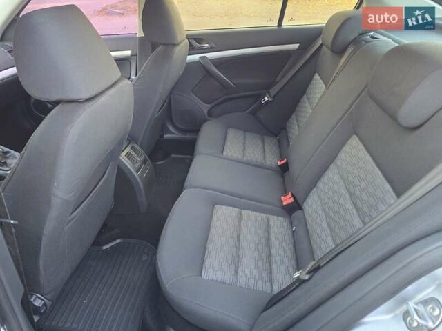 Серый Шкода Октавия, объемом двигателя 1.6 л и пробегом 146 тыс. км за 7600 $, фото 11 на Automoto.ua