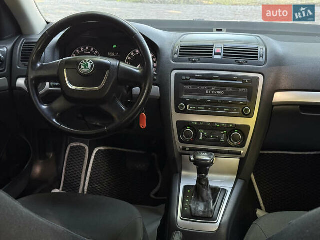Сірий Шкода Октавія, об'ємом двигуна 2 л та пробігом 254 тис. км за 8400 $, фото 37 на Automoto.ua