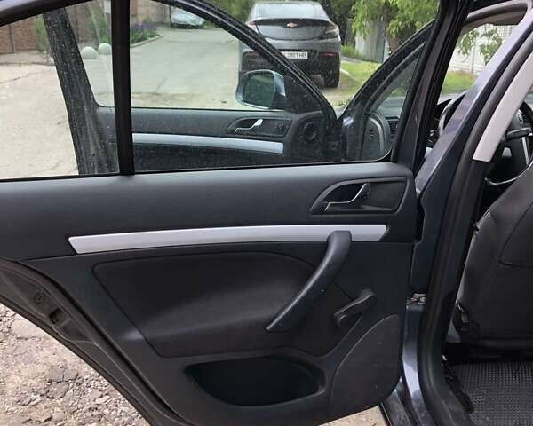 Сірий Шкода Октавія, об'ємом двигуна 1.6 л та пробігом 310 тис. км за 7500 $, фото 7 на Automoto.ua