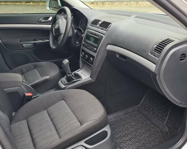 Серый Шкода Октавия, объемом двигателя 1.8 л и пробегом 165 тыс. км за 6700 $, фото 36 на Automoto.ua