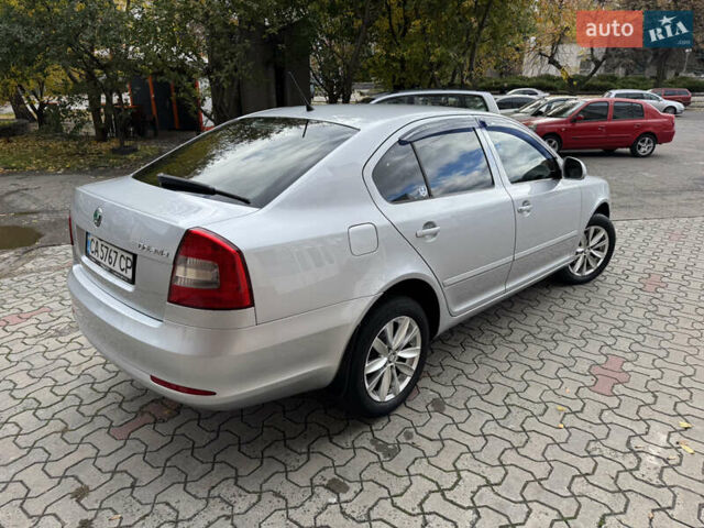 Шкода Октавия 2011 в Черкассах на Automoto.ua Серый Шкода Октавия, объемом двигателя 1.6 л и пробегом 183 тыс. км за 8700 $, фото 6 на Automoto.ua