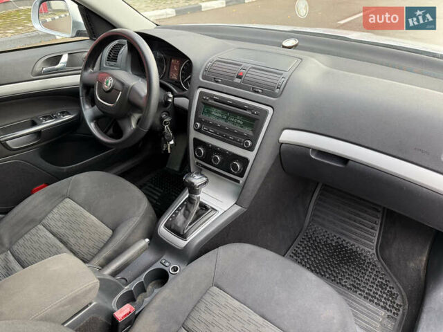 Сірий Шкода Октавія, об'ємом двигуна 1.8 л та пробігом 190 тис. км за 7200 $, фото 21 на Automoto.ua