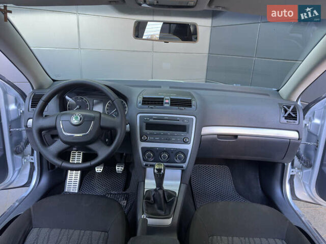Серый Шкода Октавия, объемом двигателя 1.8 л и пробегом 240 тыс. км за 8200 $, фото 34 на Automoto.ua