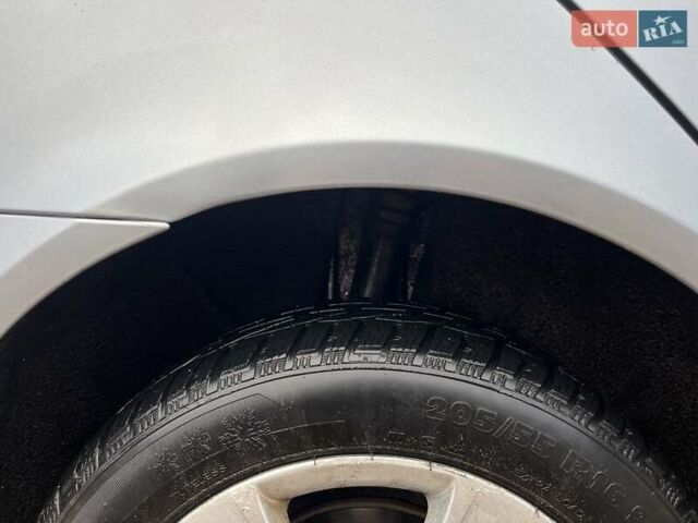 Серый Шкода Октавия, объемом двигателя 1.8 л и пробегом 239 тыс. км за 8800 $, фото 21 на Automoto.ua