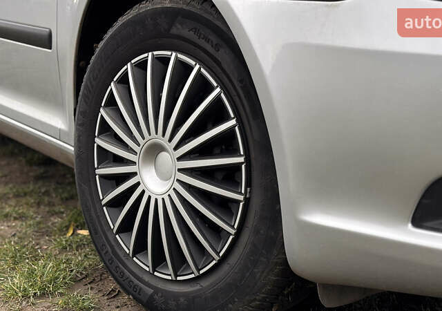 Серый Шкода Октавия, объемом двигателя 1.6 л и пробегом 202 тыс. км за 7700 $, фото 8 на Automoto.ua