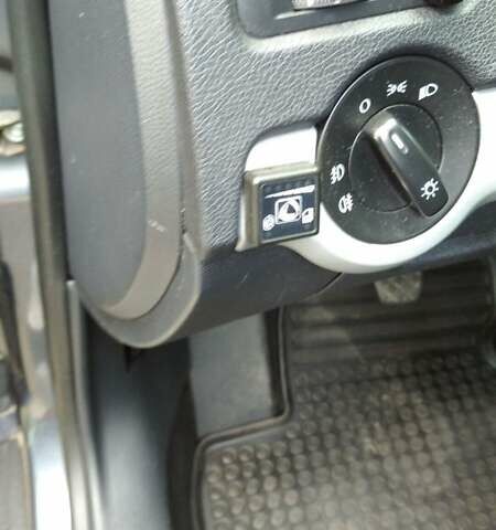 Серый Шкода Октавия, объемом двигателя 1.6 л и пробегом 209 тыс. км за 9800 $, фото 14 на Automoto.ua