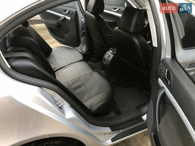 Серый Шкода Октавия, объемом двигателя 1.8 л и пробегом 245 тыс. км за 8000 $, фото 11 на Automoto.ua