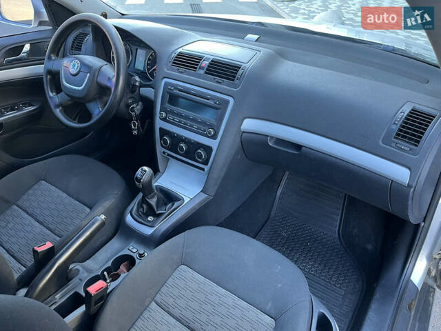 Серый Шкода Октавия, объемом двигателя 1.8 л и пробегом 215 тыс. км за 6990 $, фото 10 на Automoto.ua