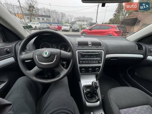 Серый Шкода Октавия, объемом двигателя 1.6 л и пробегом 77 тыс. км за 10950 $, фото 32 на Automoto.ua