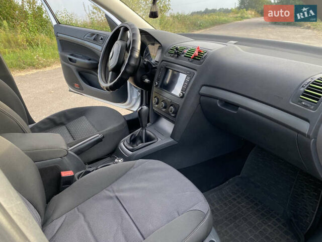 Сірий Шкода Октавія, об'ємом двигуна 1.6 л та пробігом 287 тис. км за 7500 $, фото 10 на Automoto.ua