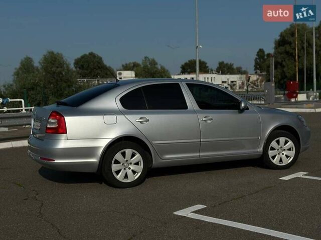 Сірий Шкода Октавія, об'ємом двигуна 1.8 л та пробігом 265 тис. км за 7200 $, фото 12 на Automoto.ua