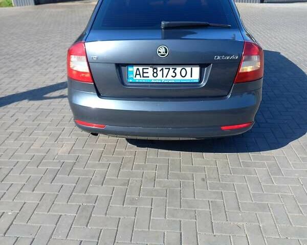 Сірий Шкода Октавія, об'ємом двигуна 1.6 л та пробігом 200 тис. км за 7200 $, фото 3 на Automoto.ua