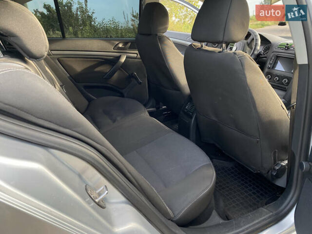 Сірий Шкода Октавія, об'ємом двигуна 1.6 л та пробігом 287 тис. км за 7500 $, фото 11 на Automoto.ua