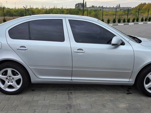 Серый Шкода Октавия, объемом двигателя 1.4 л и пробегом 132 тыс. км за 7999 $, фото 4 на Automoto.ua